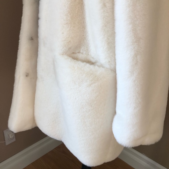 Faux fur mid length coat - Picture 4 of 9